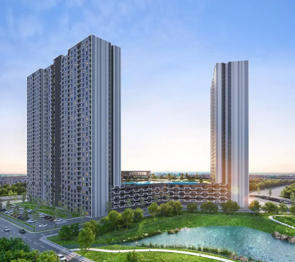 Lake View Ponderosa freehold condominium beside a lake in Molek, Johor Bahru